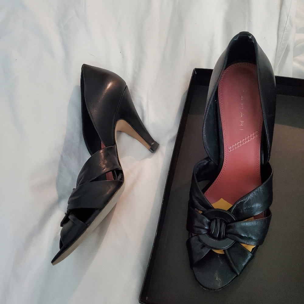 Vintage Tahari Peep Toe Pumps